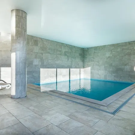 公寓 Marina View 12 With Pool By Homing *